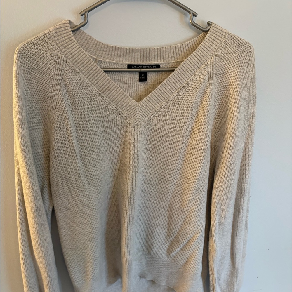 Banana Republic Women's V-Neck Sweater, Grey, small hole on the back